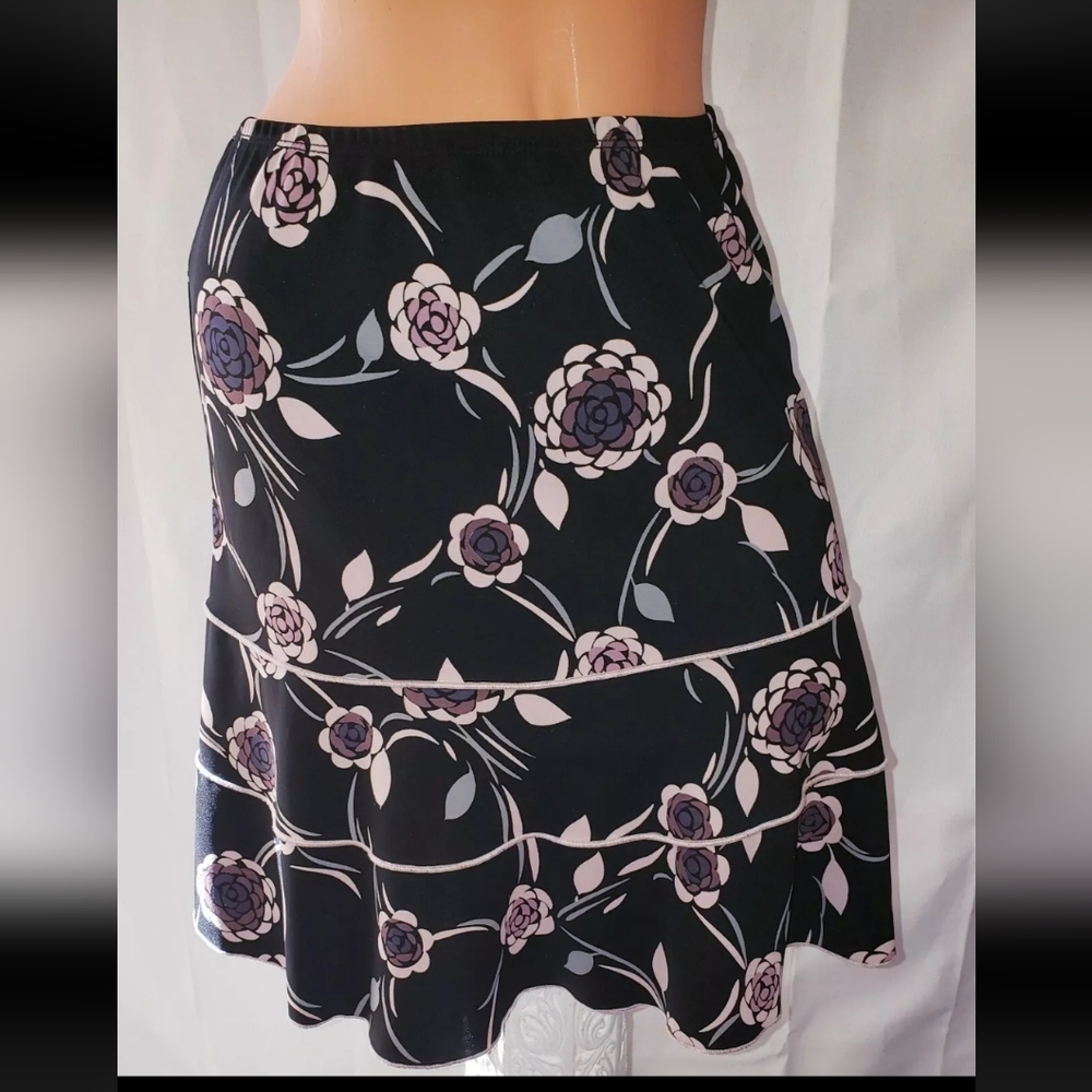 Parallel Women's Sz XS Black Skirt, Sweet Dusty Flowers Fit Flare Work Business